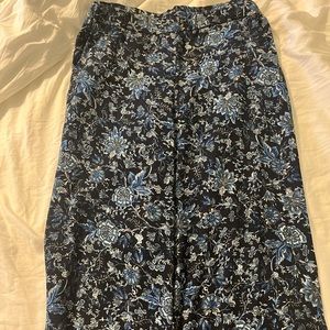 h&m blue floral cropped trousers size 10 in good condition